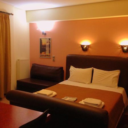 Lirio Guest House Makrakómi Extérieur photo