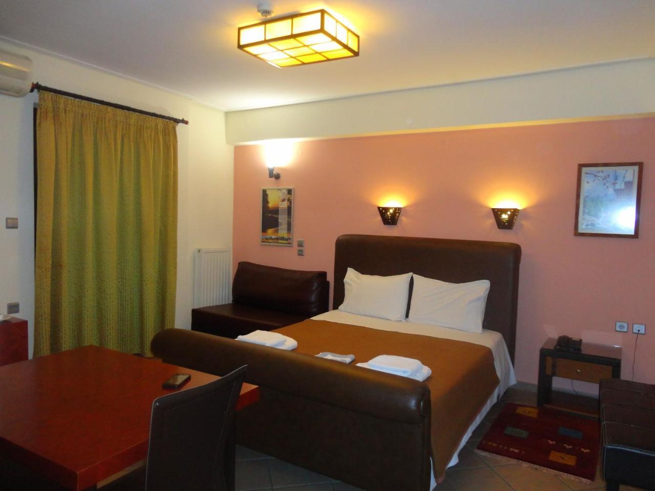 Lirio Guest House Makrakómi Extérieur photo