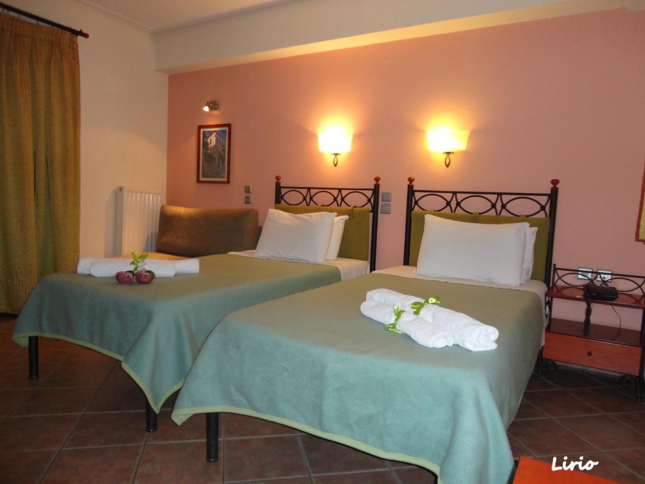 Lirio Guest House Makrakómi Extérieur photo