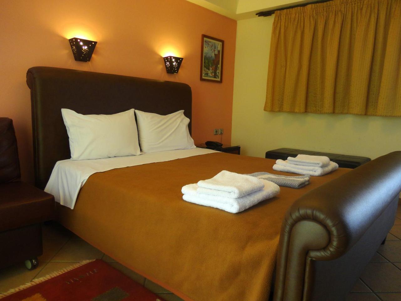 Lirio Guest House Makrakómi Extérieur photo